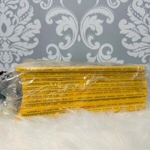 • National Geographic Magazine 1975 Full Set